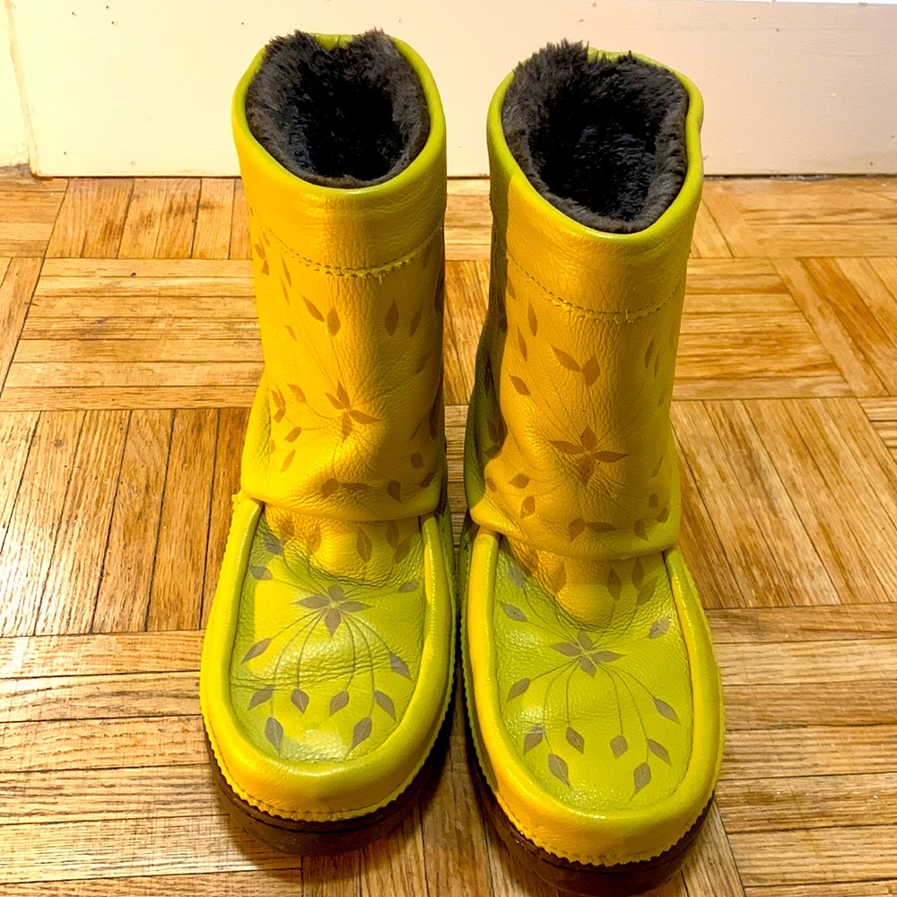 MANITOBAH MUKLUKS ‘Gatherer’ Midi boots, sz 9-9.5